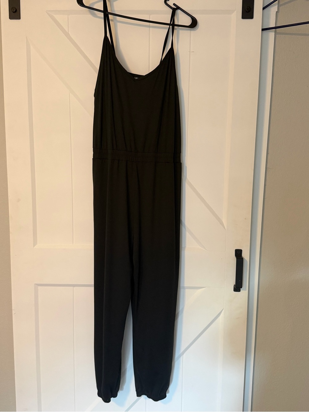Vuori Lux Performance Jogger Jumpsuit Black XXL Built-In Shelf Bra